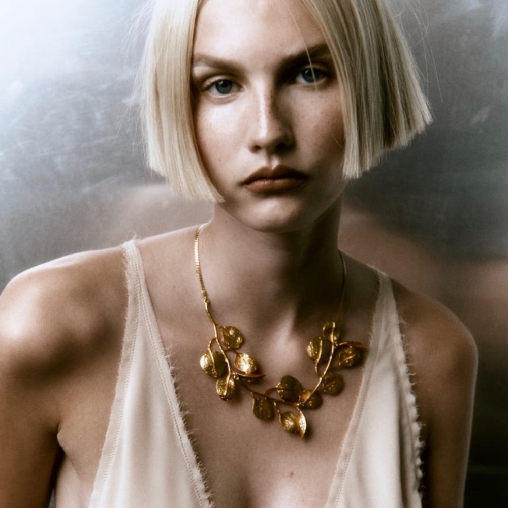 ZARA leaf necklace